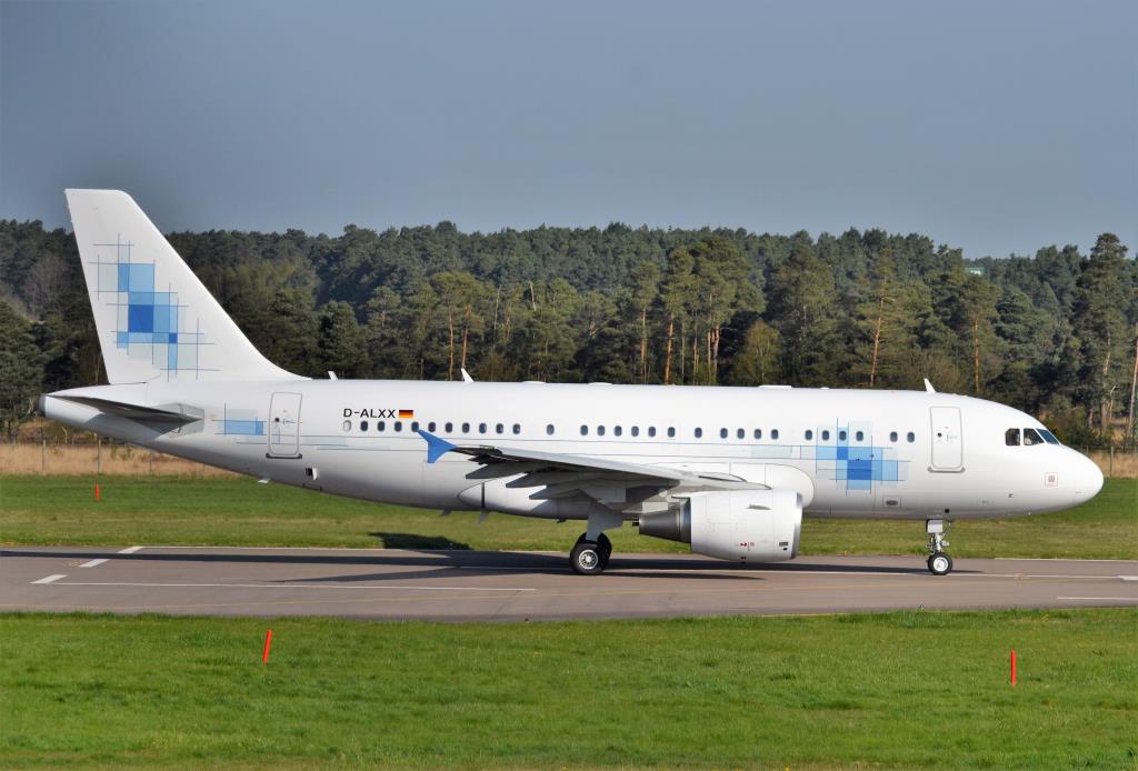 Photo of aircraft D-ALXX operated by K5 Aviation