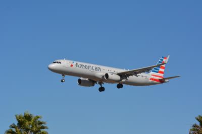 Image of aircraft registration N127AA - A A321-231(WL) operated by American Airlines