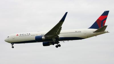 Photo of aircraft N185DN operated by Delta Air Lines