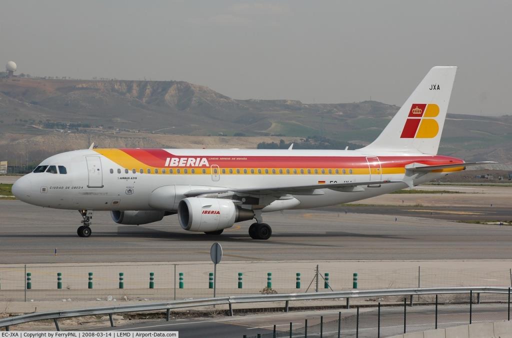 Photo of aircraft EC-JXA operated by Iberia