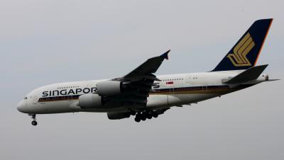 Photo of aircraft 9V-SKP operated by Singapore Airlines