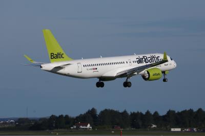 Photo of aircraft YL-AAR operated by Air Baltic