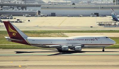 Image of aircraft registration B-2432 - A 747-481 operated by Yangtze River Express