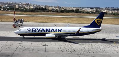 Photo of aircraft SP-RSI operated by Ryanair Sun