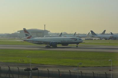Image of aircraft registration G-VIIL - A 777-236(ER) operated by British Airways