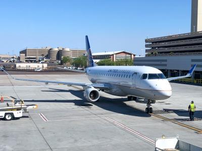 Photo of aircraft N152SY operated by United Express