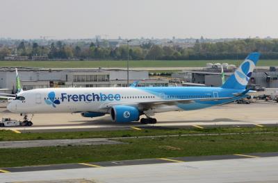 Photo of aircraft F-HREU operated by French bee
