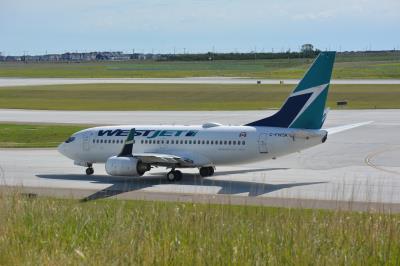 Photo of aircraft C-FWSK operated by WestJet