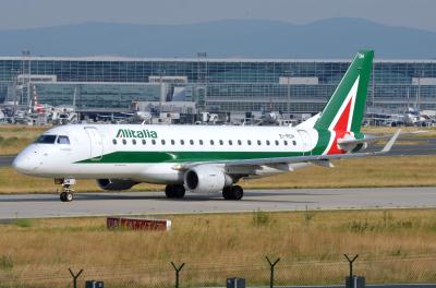 Photo of aircraft EI-RDH operated by Alitalia