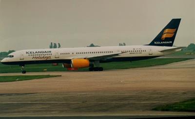 Photo of aircraft TF-FIW operated by Icelandair