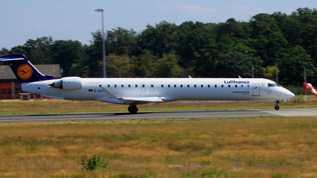 Photo of aircraft D-ACKL operated by Lufthansa Cityline