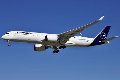 Photo of aircraft D-AIXT operated by Lufthansa