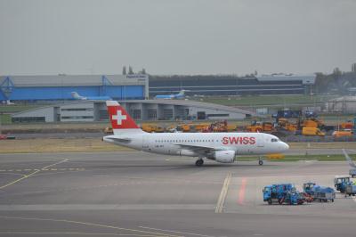 Photo of aircraft HB-IPY operated by Swiss