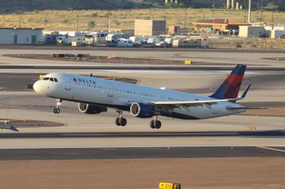 Photo of aircraft N118DY operated by Delta Air Lines