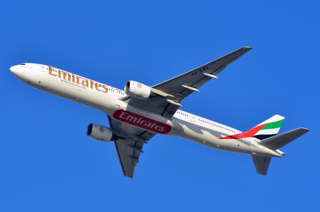 Photo of aircraft A6-EMX operated by Emirates