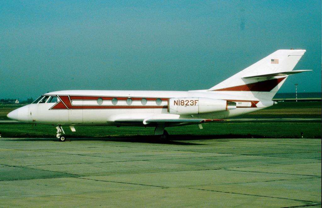 Photo of aircraft N1823F operated by Champion Spark Plug Company