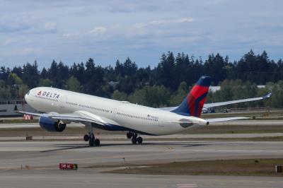 Photo of aircraft N405DX operated by Delta Air Lines