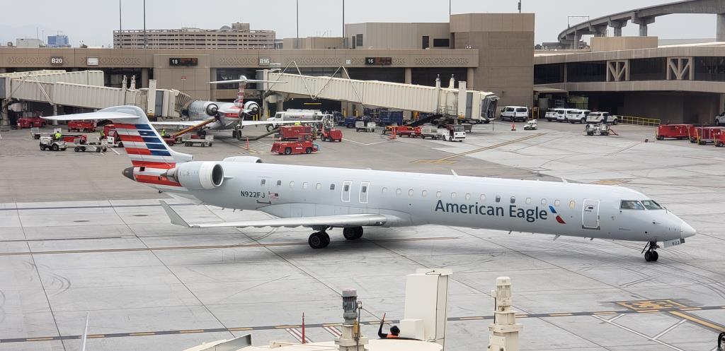 Photo of aircraft N922FJ operated by Mesa Airlines