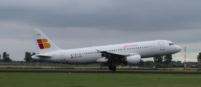 Photo of aircraft EC-LEA operated by Iberia Express