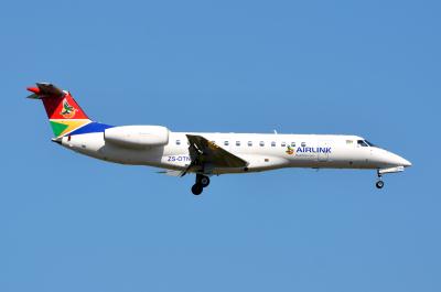 Image of aircraft registration ZS-OTN - A ERJ-135-LR operated by South African Airlink