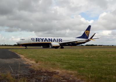 Photo of aircraft EI-HMV operated by Ryanair