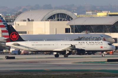 Image of aircraft registration C-GJWN - A A321-211 operated by Air Canada