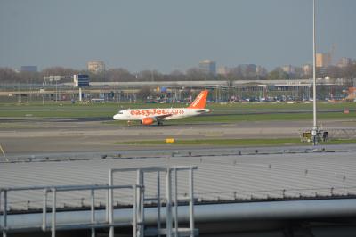 Photo of aircraft G-EZIX operated by easyJet