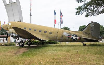 Image of aircraft registration N1350M (43-49081) - A C-47B Skytrain operated by Berlin Airlift Memorial Garden