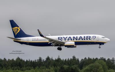 Image of aircraft registration SP-RST - A 737-800(WL) operated by Ryanair Sun