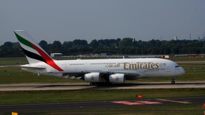 Image of aircraft registration A6-EUX - A A380-842 operated by Emirates