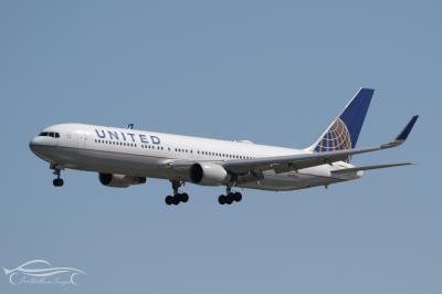 Image of aircraft registration N658UA - A 767-322(ER)(WL) operated by United Airlines