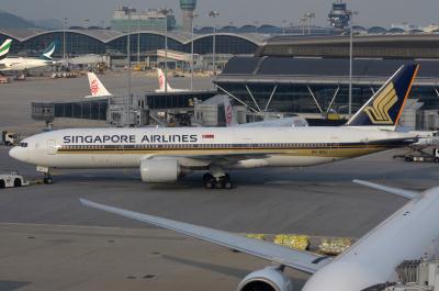 Photo of aircraft 9V-SQJ operated by Singapore Airlines