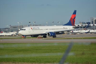 Photo of aircraft N3768 operated by Delta Air Lines