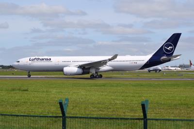 Image of aircraft registration D-AIKP - A A330-343 operated by Lufthansa