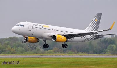 Photo of aircraft EC-LVV operated by Vueling