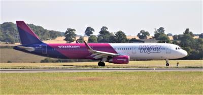 Image of aircraft registration HA-LXC - A A321-231(WL) operated by Wizz Air