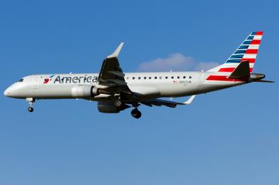 Photo of aircraft N967UW operated by American Airlines