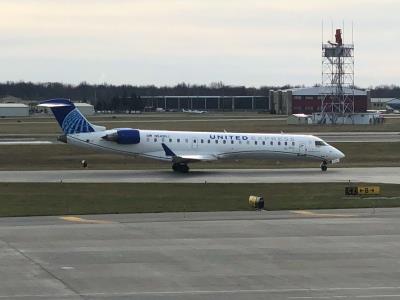 Photo of aircraft N549GJ operated by United Express