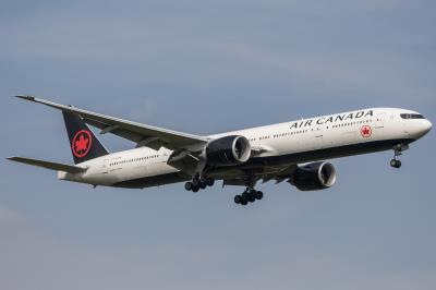 Photo of aircraft C-FITL operated by Air Canada