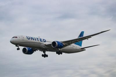 Photo of aircraft N29975 operated by United Airlines