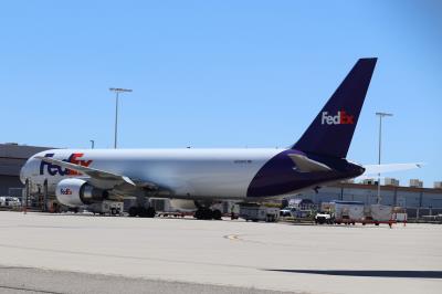 Photo of aircraft N299FE operated by Federal Express (FedEx)