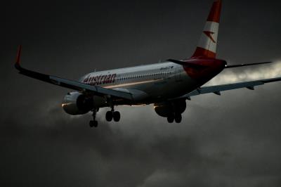 Photo of aircraft OE-LZN operated by Austrian Airlines