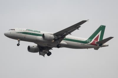 Photo of aircraft EI-DTF operated by Alitalia
