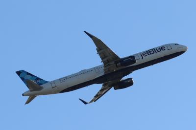 Photo of aircraft N905JB operated by JetBlue Airways