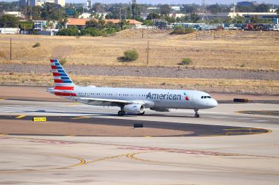Photo of aircraft N568UW operated by American Airlines