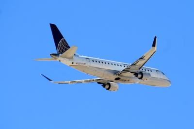 Photo of aircraft N725YX operated by United Express