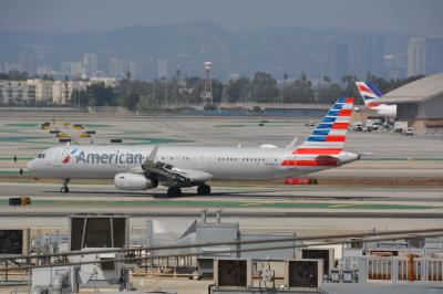 Photo of aircraft N908AA operated by American Airlines