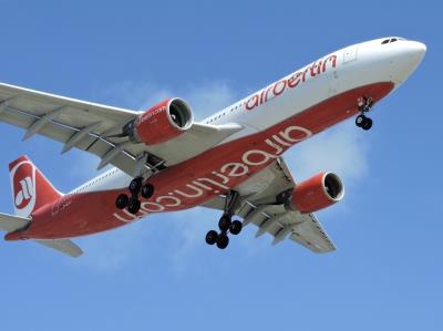Photo of aircraft D-ALPJ operated by Air Berlin