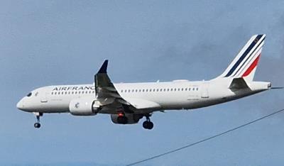 Photo of aircraft F-HZUJ operated by Air France