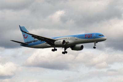 Image of aircraft registration G-OOBF - A 757-28A operated by Thomson Airways